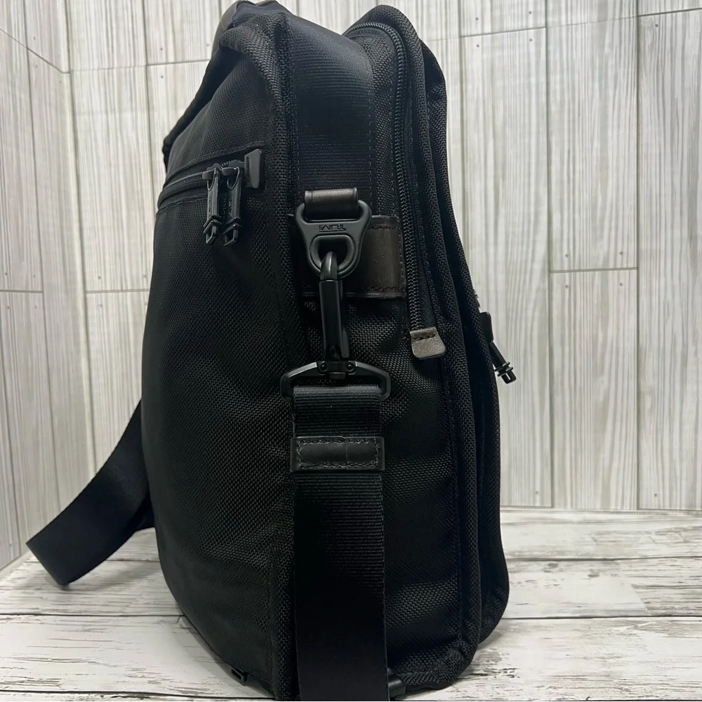 TUMI Black Crossbody Messenger Bag Travel Shoulder Laptop Work Bag